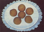 basinladdu.JPG (16547 bytes)